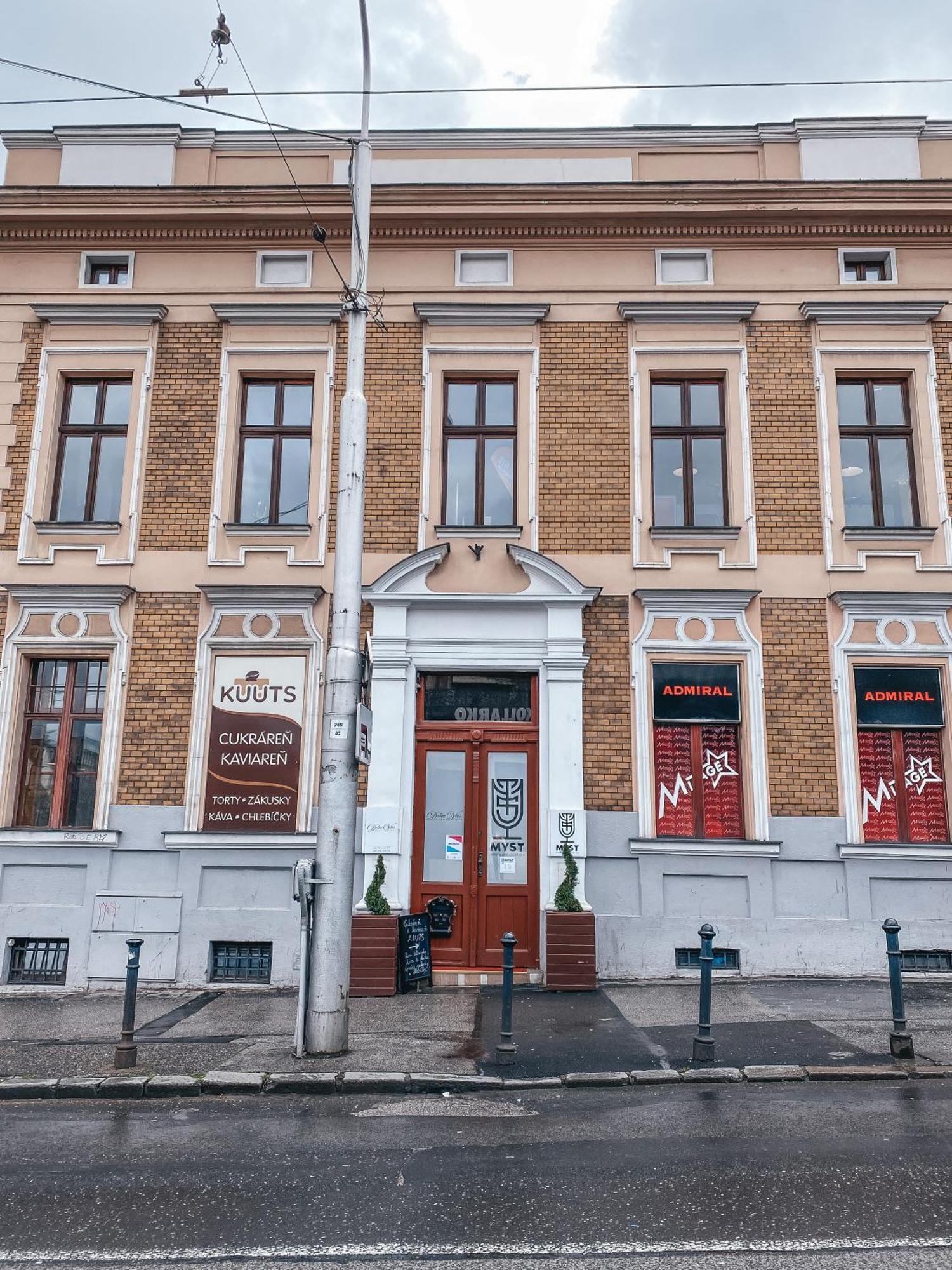 Blue Lotus Apartments Bratislava Exterior foto